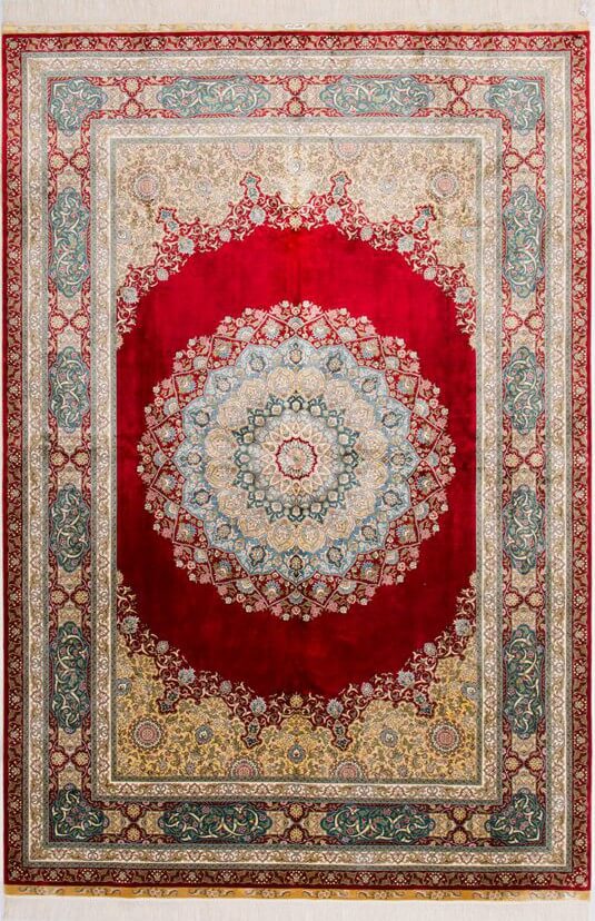 Delighting Crane Persian rug